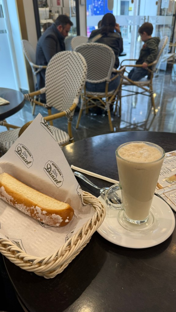 Valencia Horchatería Daniel horchata + farton