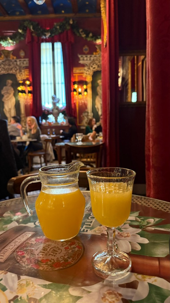 Valencia Café de Las Horas Agua de Valencia
