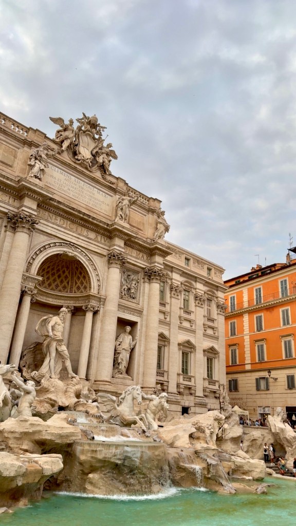 Fontana di Trevi Rome